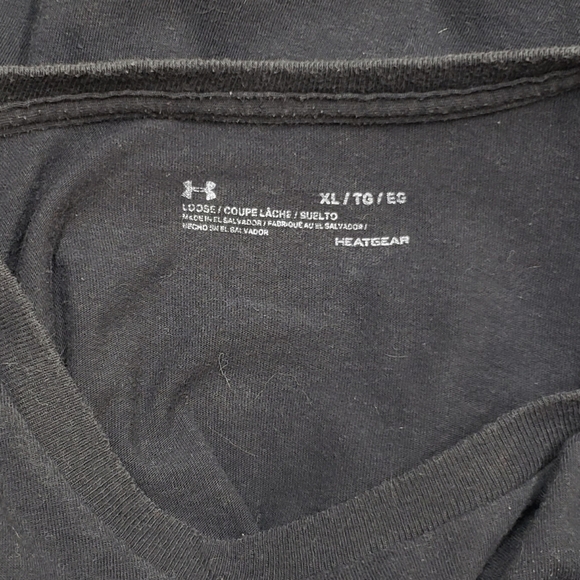 Under Armour Tee Classic Black Red Graphic Crew Neck Short Sleeve - Picture 5 of 9